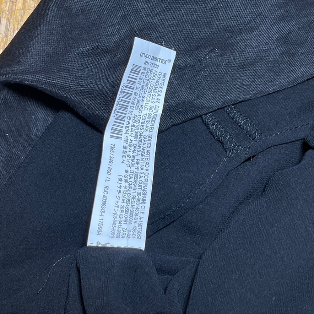 SATIN EFFECT PLEATED DRESS - size Large - Picture 8 of 14